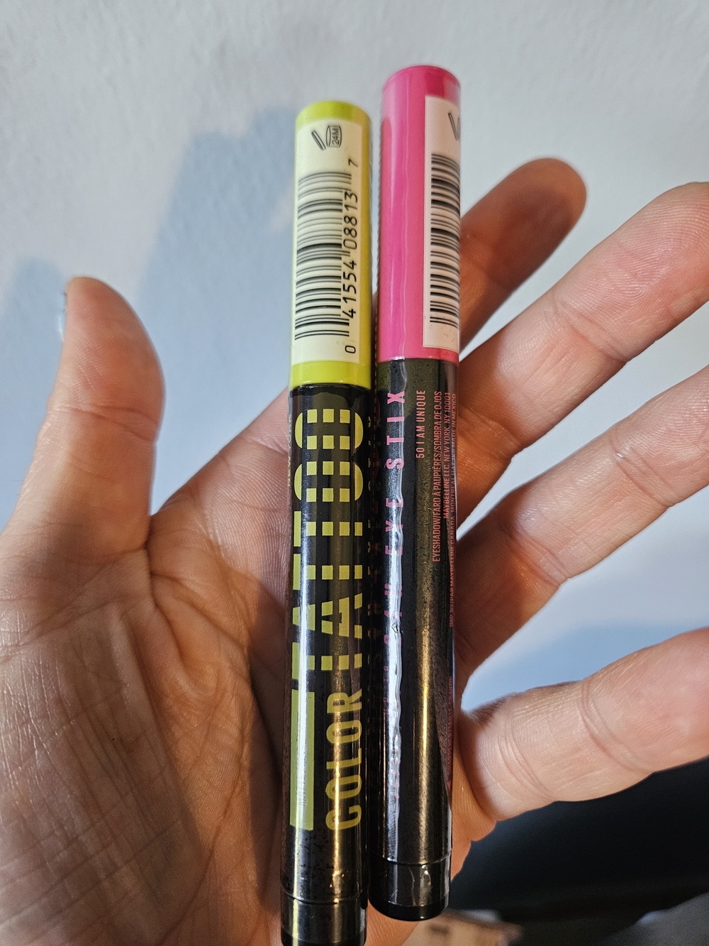 Maybelline Color Tattoo Eyeliner Stix in Pink & Lime I am unexpected I am unique